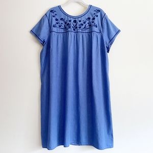 Old Navy chambray mini dress embroidered blue XXL